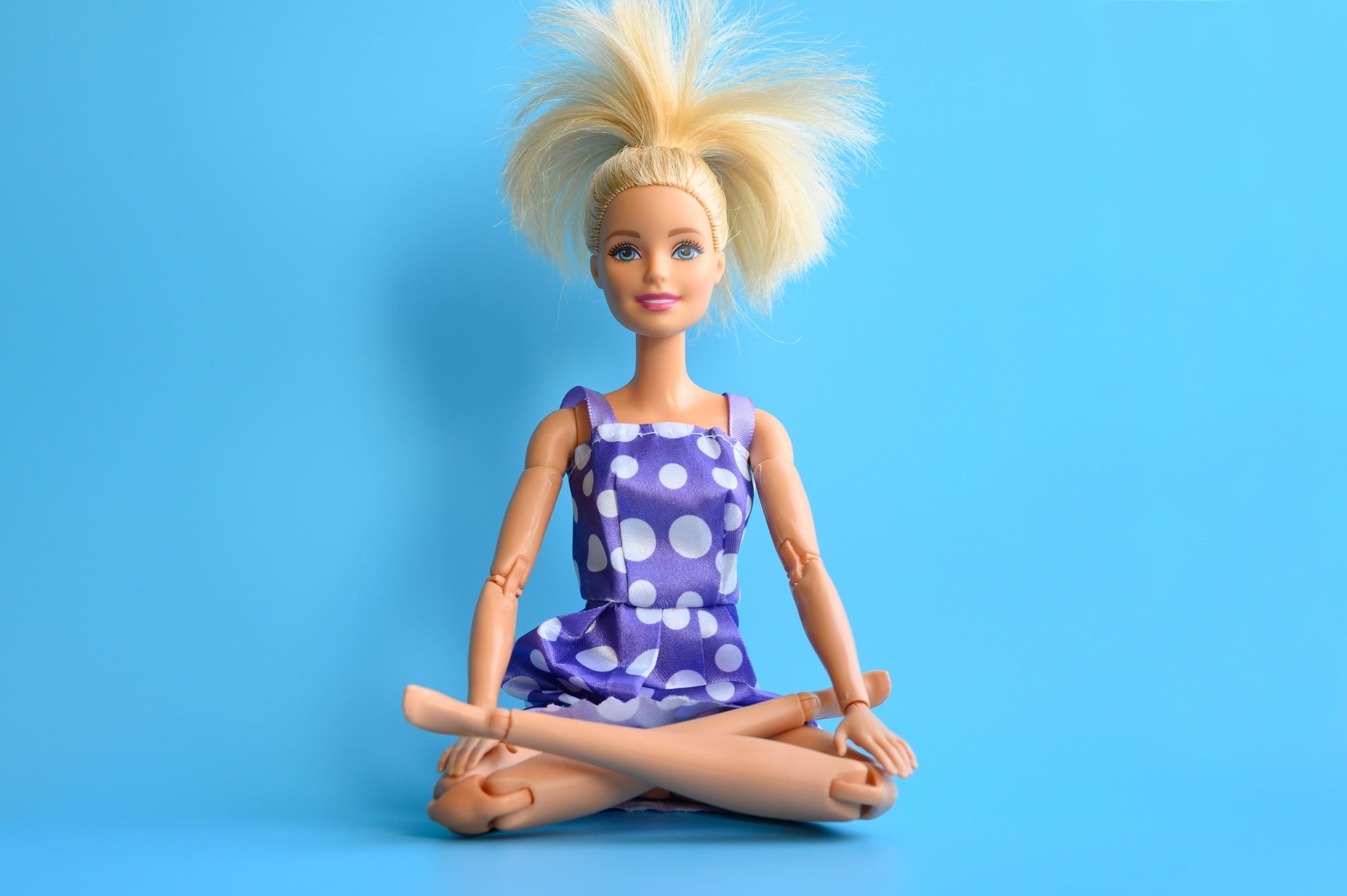 ¿Sabías que a lo largo de su historia Barbie ha representado más de 200 profesiones?