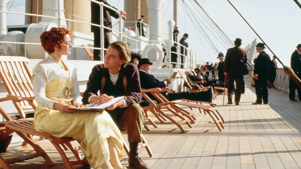 James Cameron dirigiendo el Titanic