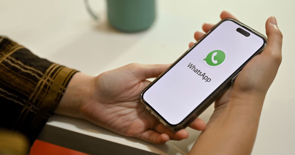 ¿Por qué WhatsApp Plus se cierra solo? Soluciones rápidas