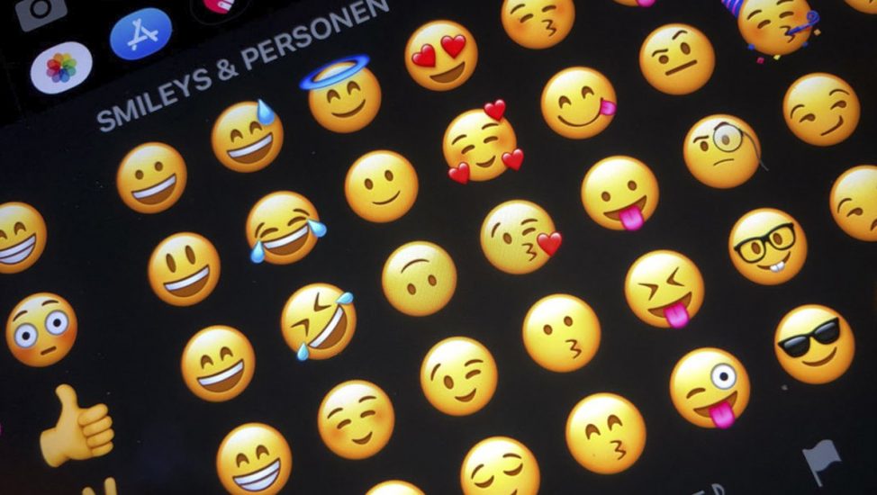 Emojis en WhatsApp Plus: Eleva tus conversaciones con stickers únicos