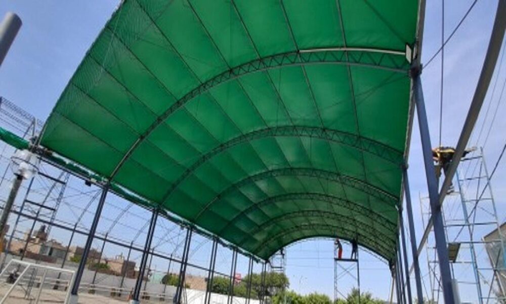 Coberturas de lona en jardines y terrazas.