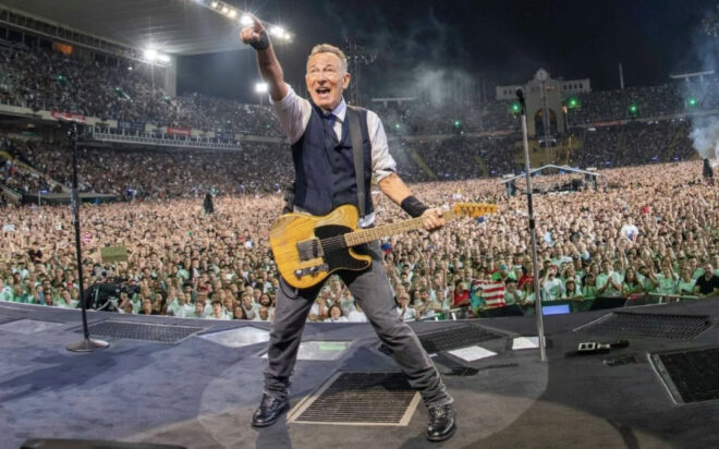 Bruce Springsteen busca reconectar con fans alejados por posturas políticas