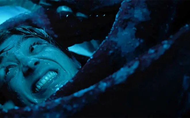 Austin Abrams se enfrenta a una pesadilla acuática en WHALEFALL