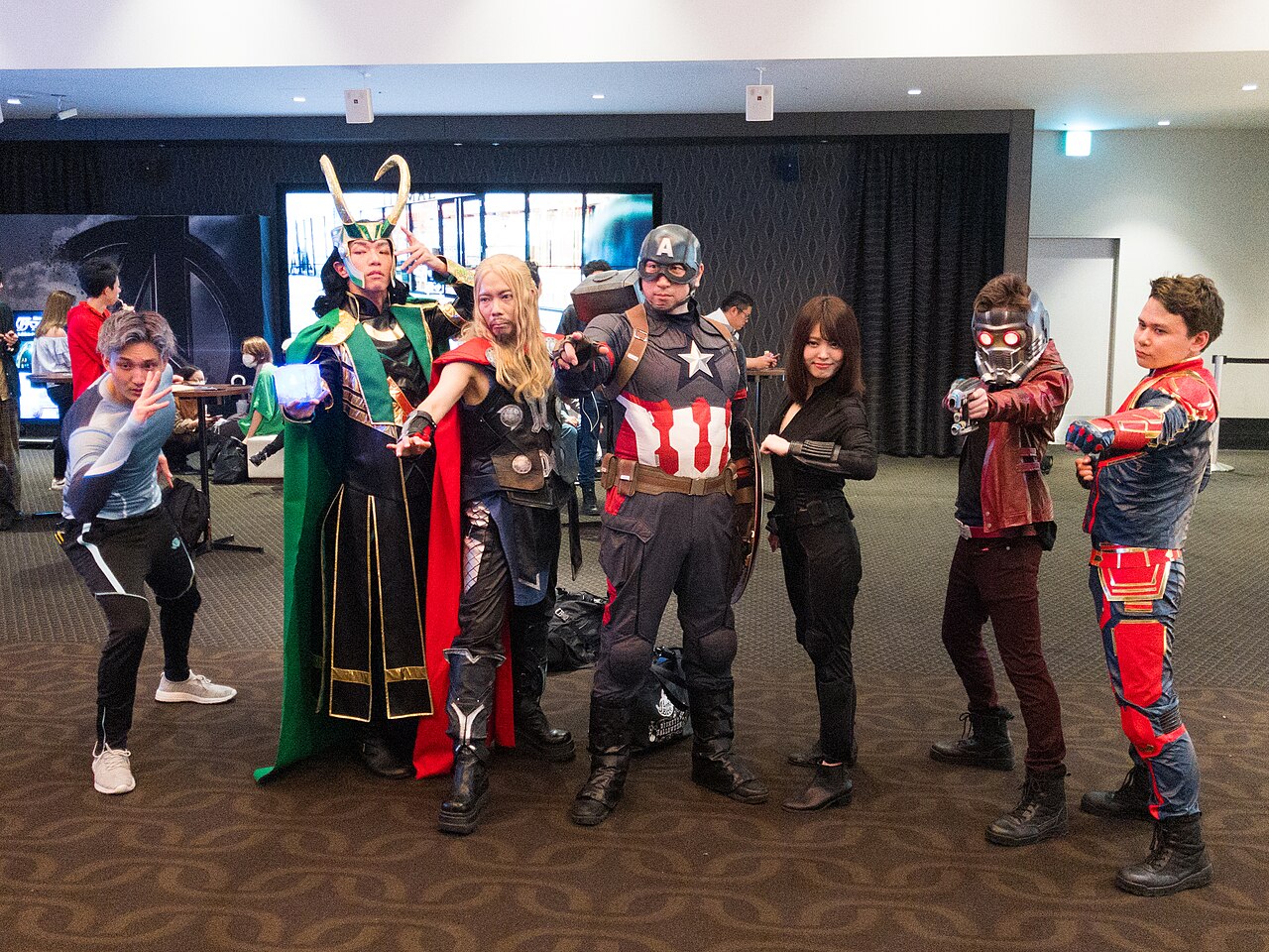 Evento de proyección de Avengers Endgame en un cine de Tokio