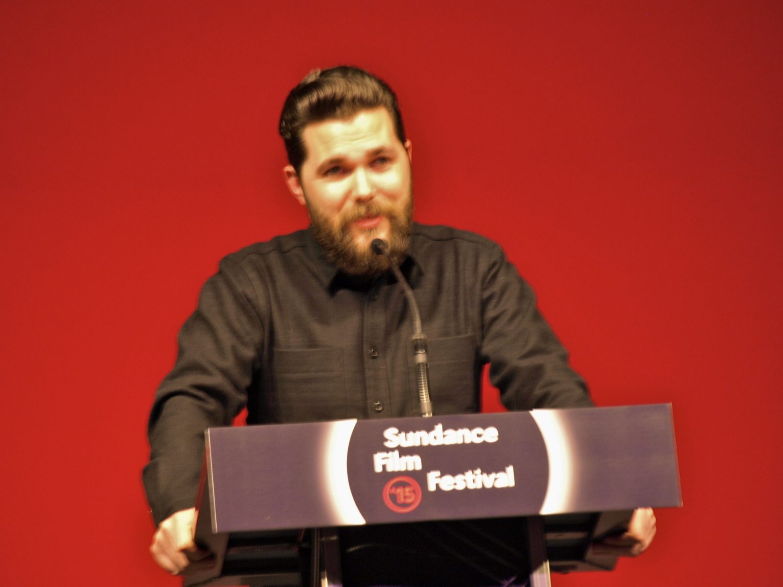 Robert Eggers en una ceremonia de premios