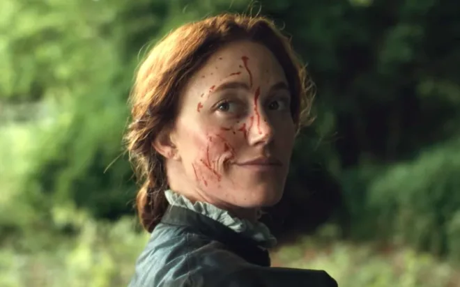 Maika Monroe desata el terror en «Victorian Psycho»