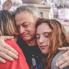 Gary Sinise: Del Teniente Dan a la Magia de Disney para Niños Caídos