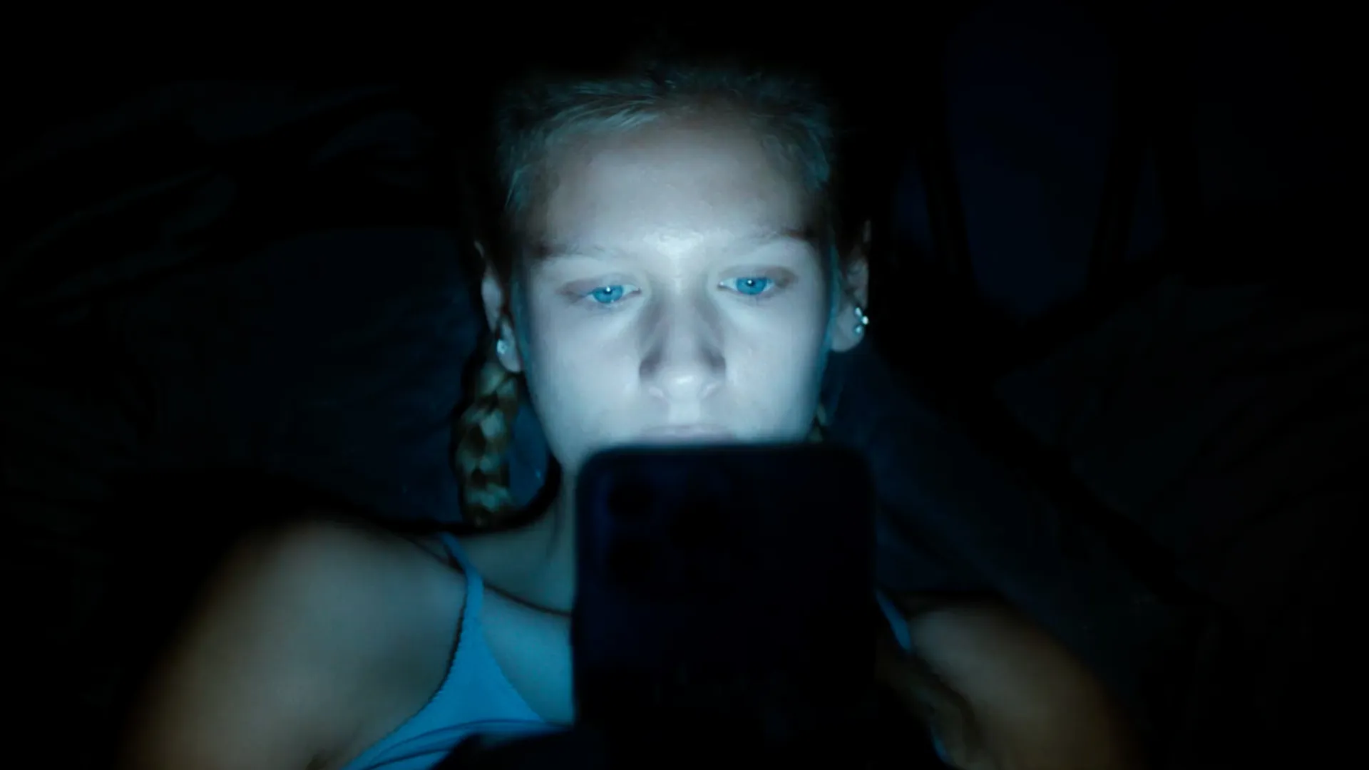 MODEM: El nuevo techno-horror que te hará dudar de tus dispositivos