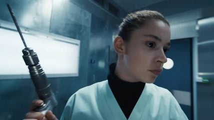 El cortometraje Species explora el body horror del burnout laboral
