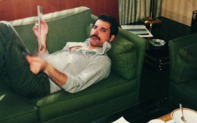 Freddie Mercury aprobó la comedia que usó su música