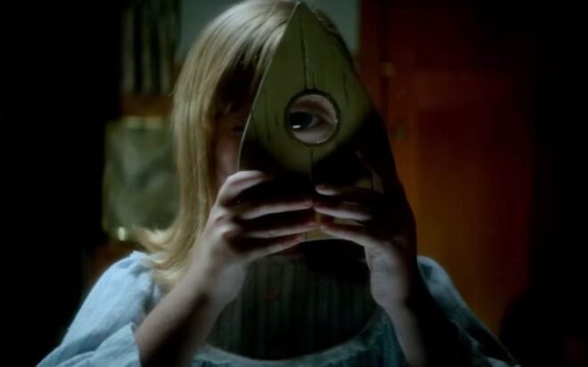 Ouija: El Origen del Mal, la precuela de terror de Mike Flanagan que superó a su original