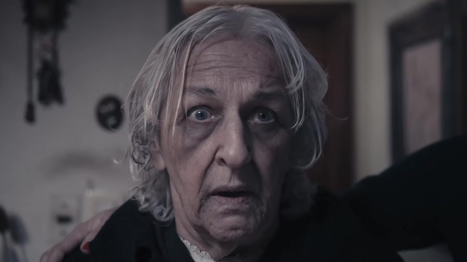 Marta Quarleri como Amalia, la anciana con amnesia de Recuerdos del mal